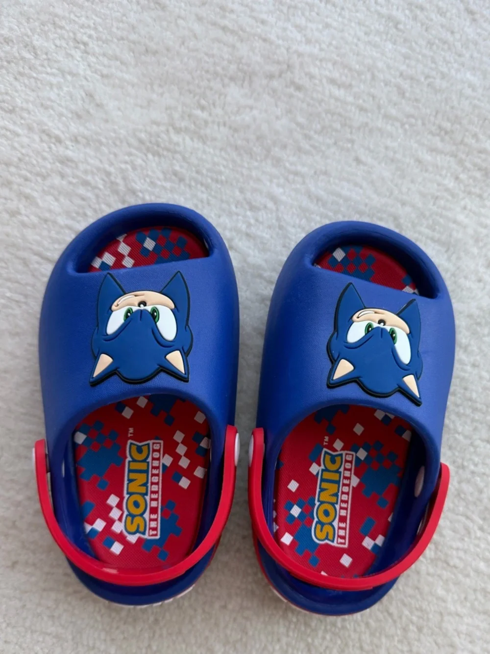 BNWT Sonic the Hedgehog Kids Blue and Red Slip-On Sandals Flip Flops